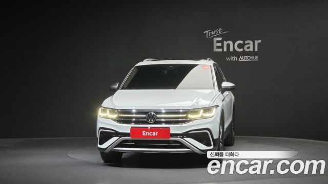 Volkswagen Tiguan Allspace 2.0 TSI Prestige 2023 — фото 3