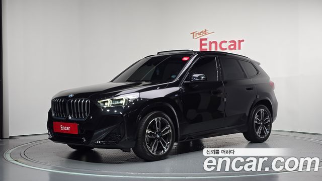 BMW X1 (U11) sDrive 20i M Sport 2023 — фото 1