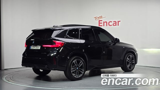 BMW X1 (U11) sDrive 20i M Sport 2023 — фото 2