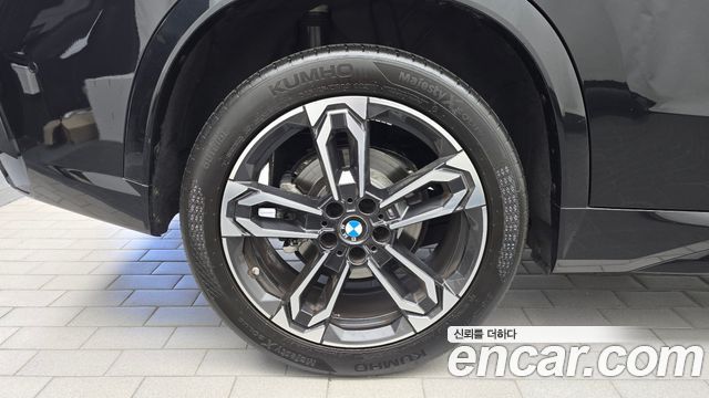 BMW X1 (U11) sDrive 20i M Sport 2023 — фото 5