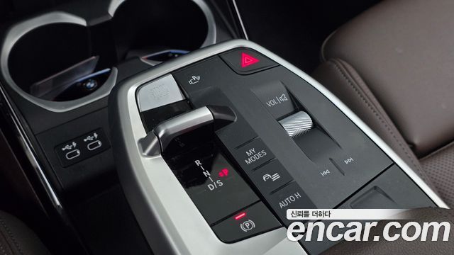 BMW X1 (U11) sDrive 20i M Sport 2023 — фото 9