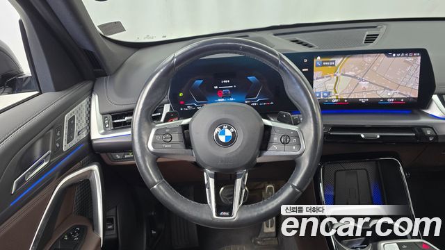 BMW X1 (U11) sDrive 20i M Sport 2023 — фото 13