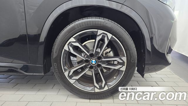 BMW X1 (U11) sDrive 20i M Sport 2023 — фото 21