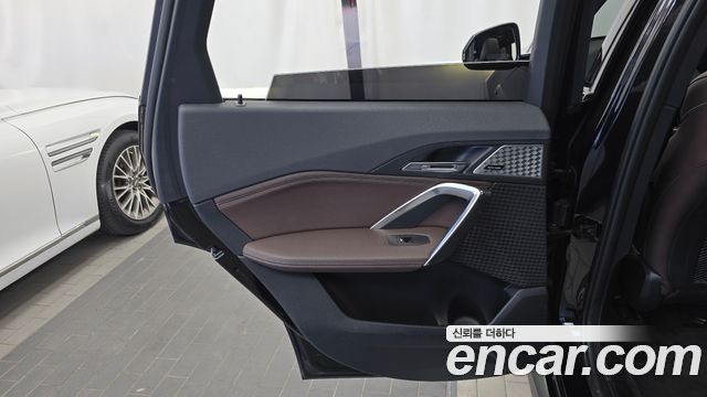 BMW X1 (U11) sDrive 20i M Sport 2023 — фото 25