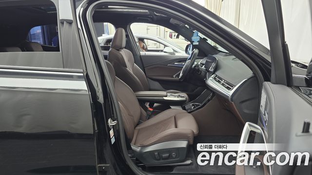 BMW X1 (U11) sDrive 20i M Sport 2023 — фото 26
