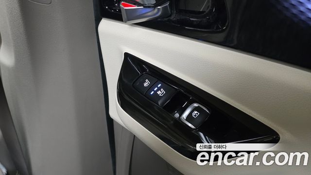 Kia Carnival (IV) Gasoline 7-Seater Signature 2023 — фото 32