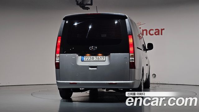 Hyundai Staria 4WD Tourer 11-Seater Modern 2023 — фото 4