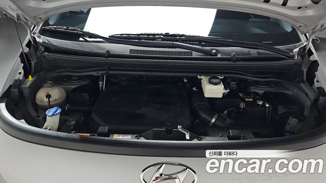 Hyundai Staria 4WD Tourer 11-Seater Modern 2023 — фото 6