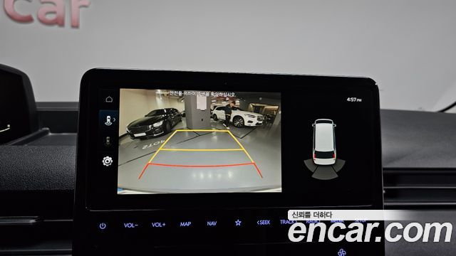 Hyundai Staria 4WD Tourer 11-Seater Modern 2023 — фото 15
