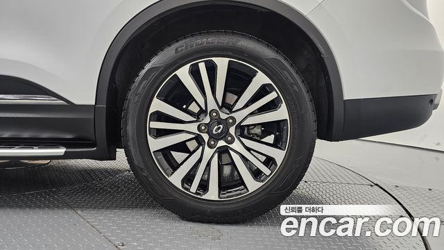 Renault Korea QM6 2.0 LPe Premiere 2WD 2023 — фото 5