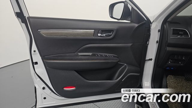 Renault Korea QM6 2.0 LPe Premiere 2WD 2023 — фото 24