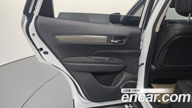 Renault Korea QM6 2.0 LPe Premiere 2WD 2023 — фото 25