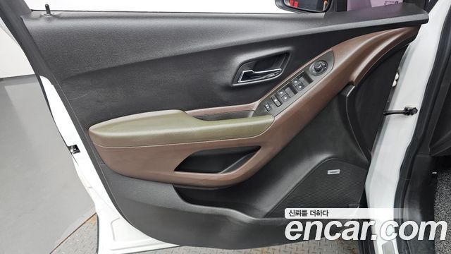 Chevrolet Trax 1.4 Premium 2015 — фото 24