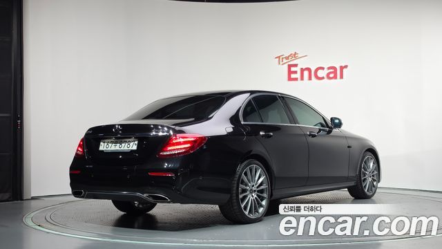 Mercedes-Benz E-Class (W213) E350 4MATIC AMG Line 2019 — фото 2