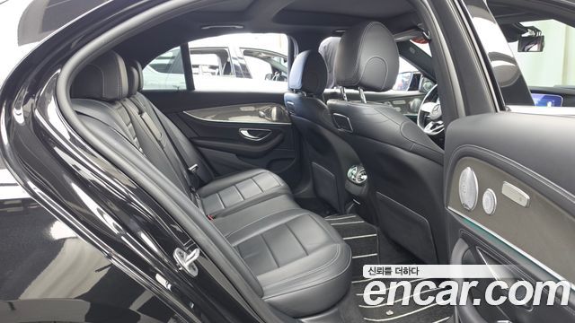 Mercedes-Benz E-Class (W213) E350 4MATIC AMG Line 2019 — фото 12