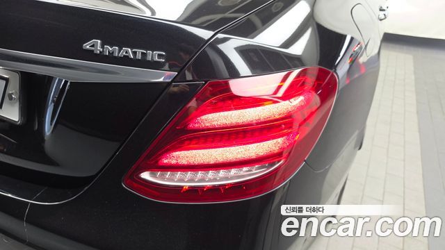 Mercedes-Benz E-Class (W213) E350 4MATIC AMG Line 2019 — фото 23