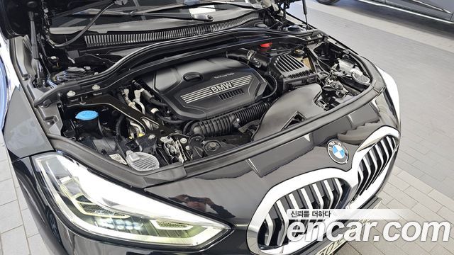 BMW 1 Series (F40) 120i M Sports 2022 — фото 6