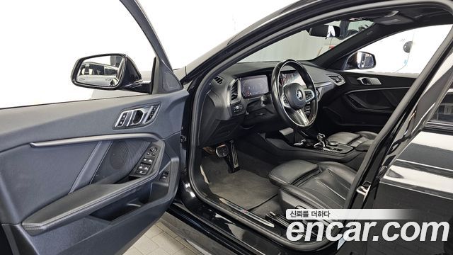 BMW 1 Series (F40) 120i M Sports 2022 — фото 10