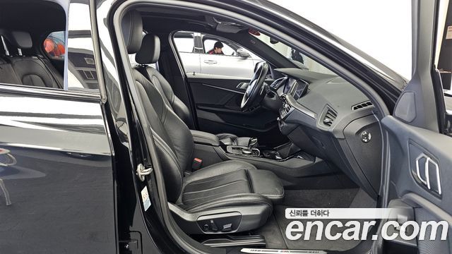 BMW 1 Series (F40) 120i M Sports 2022 — фото 11