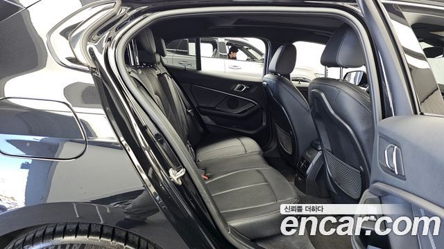 BMW 1 Series (F40) 120i M Sports 2022 — фото 12
