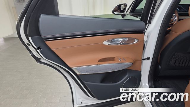 Genesis GV70 2.5T Gasoline AWD 2022 — фото 25