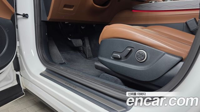 Genesis GV70 2.5T Gasoline AWD 2022 — фото 32