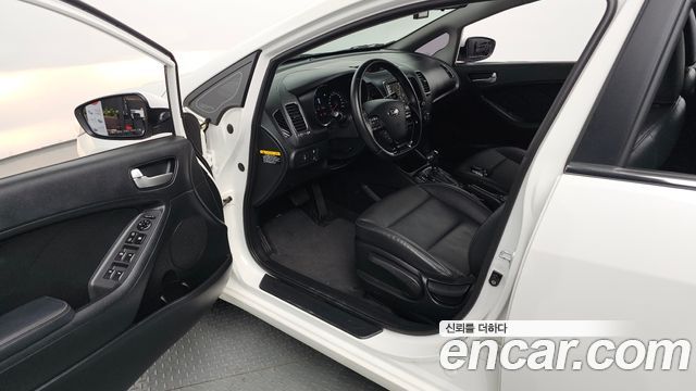 Kia K3 Prestige 2017 — фото 10