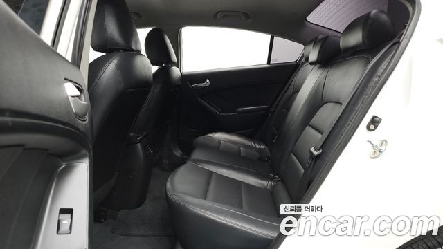 Kia K3 Prestige 2017 — фото 15