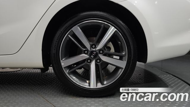 Kia K3 Prestige 2017 — фото 23