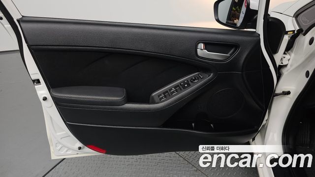 Kia K3 Prestige 2017 — фото 26