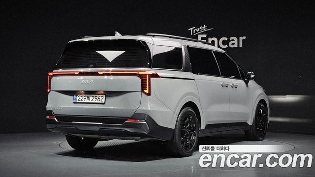 Kia Carnival (IV) Gasoline 9-Seater Gravity 2024 — фото 2