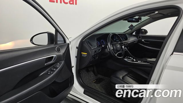 Hyundai Sonata (DN8) 2.0 LPG(rental car) Smart 2020 — фото 10