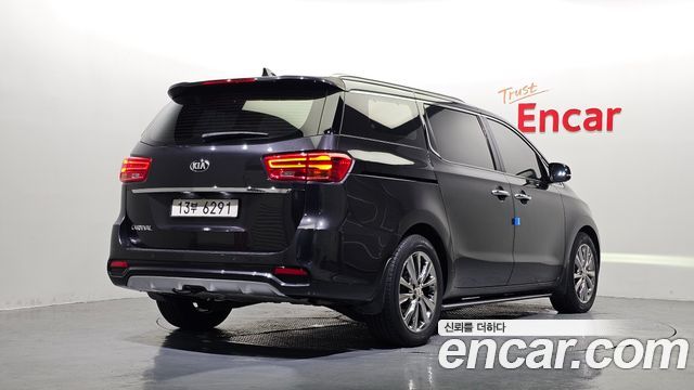 Kia Carnival 9-Seater Noblesse Special 2019 — фото 2