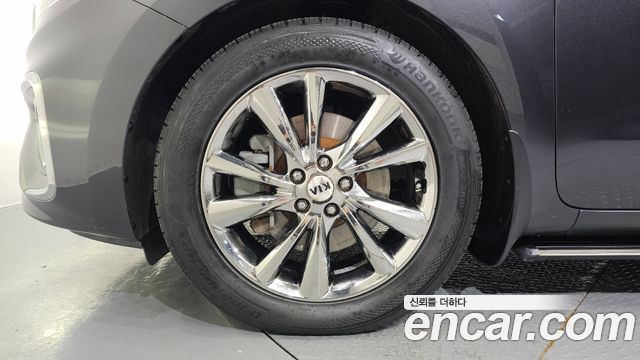 Kia Carnival 9-Seater Noblesse Special 2019 — фото 5