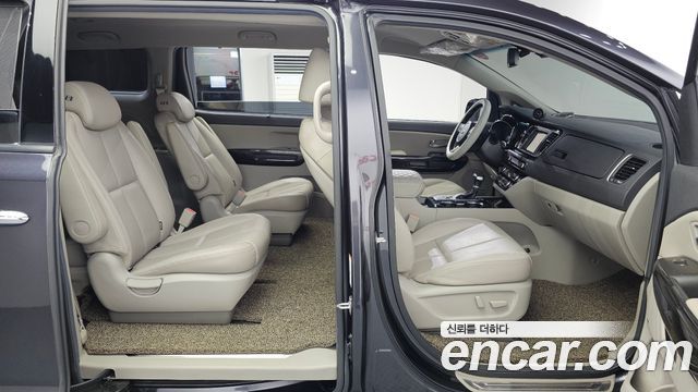 Kia Carnival 9-Seater Noblesse Special 2019 — фото 12