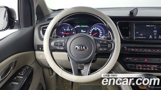 Kia Carnival 9-Seater Noblesse Special 2019 — фото 13