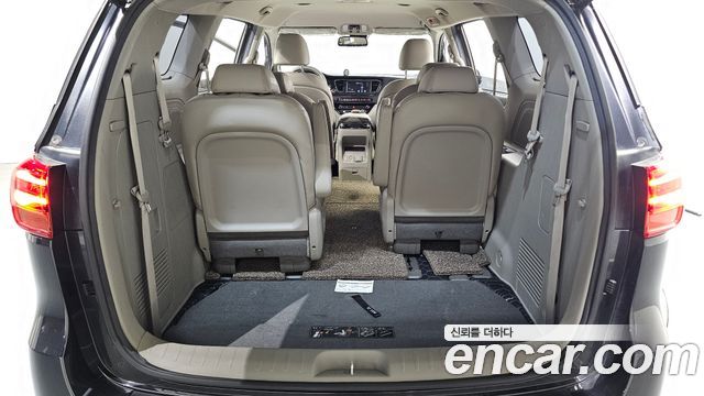 Kia Carnival 9-Seater Noblesse Special 2019 — фото 20