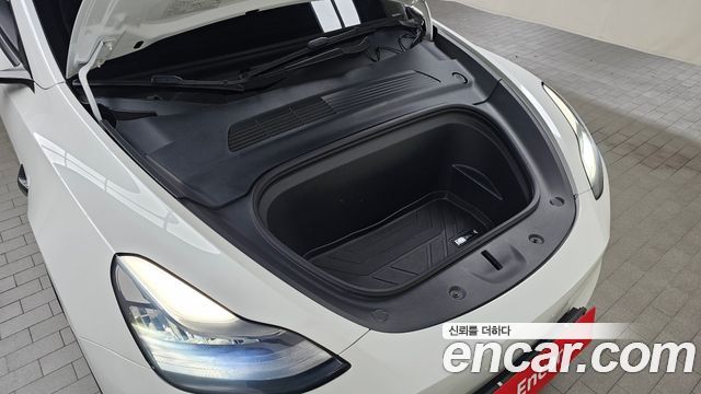Tesla Model Y Long Range AWD 2021 — фото 6