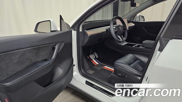 Tesla Model Y Long Range AWD 2021 — фото 10
