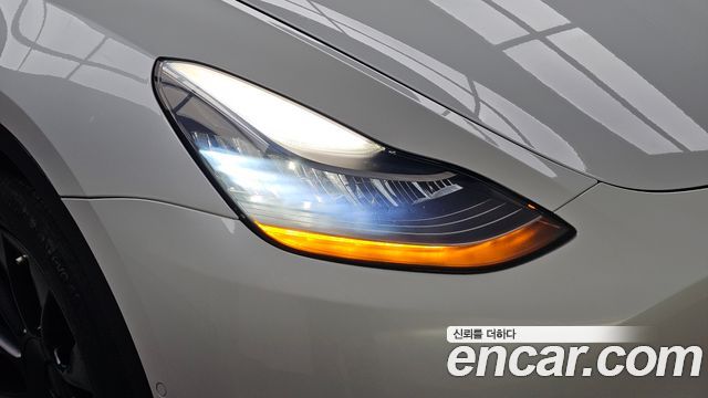 Tesla Model Y Long Range AWD 2021 — фото 22
