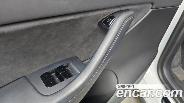 Tesla Model Y Long Range AWD 2021 — фото 27