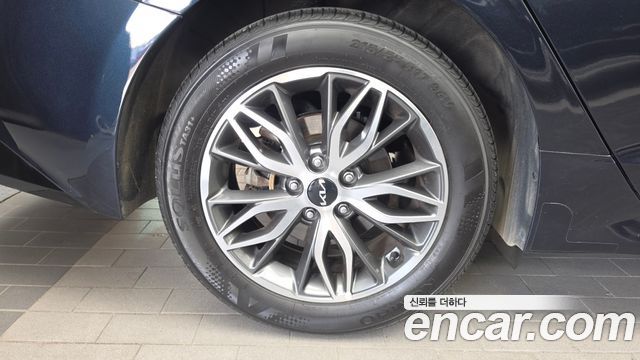 Kia K5 (III) 2.0 Prestige 2022 — фото 5