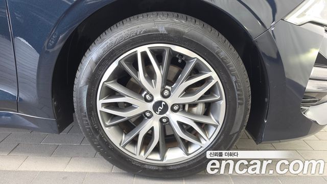 Kia K5 (III) 2.0 Prestige 2022 — фото 21