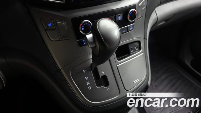 Hyundai Grand Starex Van 3-Seater Smart 2020 — фото 9
