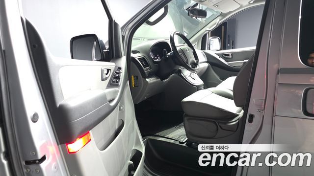Hyundai Grand Starex Van 3-Seater Smart 2020 — фото 10