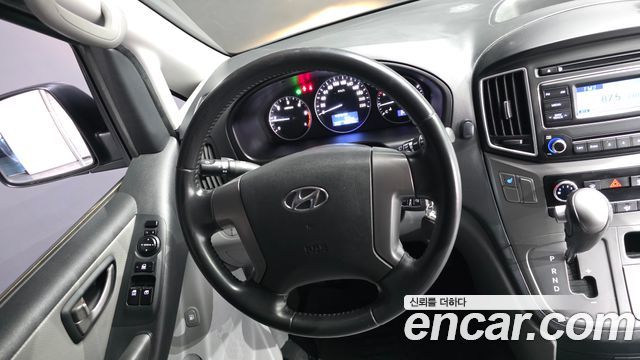 Hyundai Grand Starex Van 3-Seater Smart 2020 — фото 13