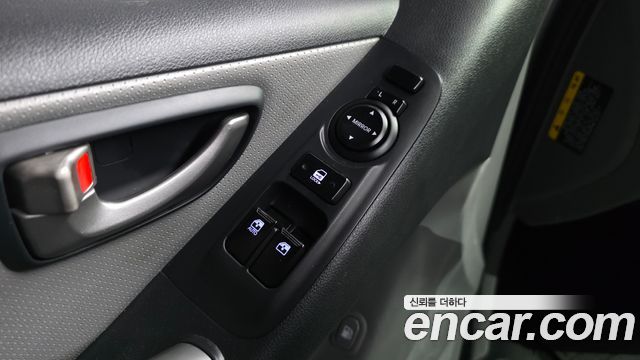 Hyundai Grand Starex Van 3-Seater Smart 2020 — фото 17