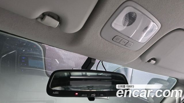 Hyundai Grand Starex Van 3-Seater Smart 2020 — фото 19