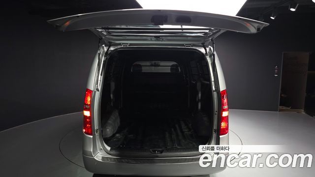 Hyundai Grand Starex Van 3-Seater Smart 2020 — фото 20