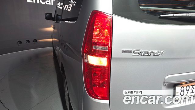 Hyundai Grand Starex Van 3-Seater Smart 2020 — фото 23